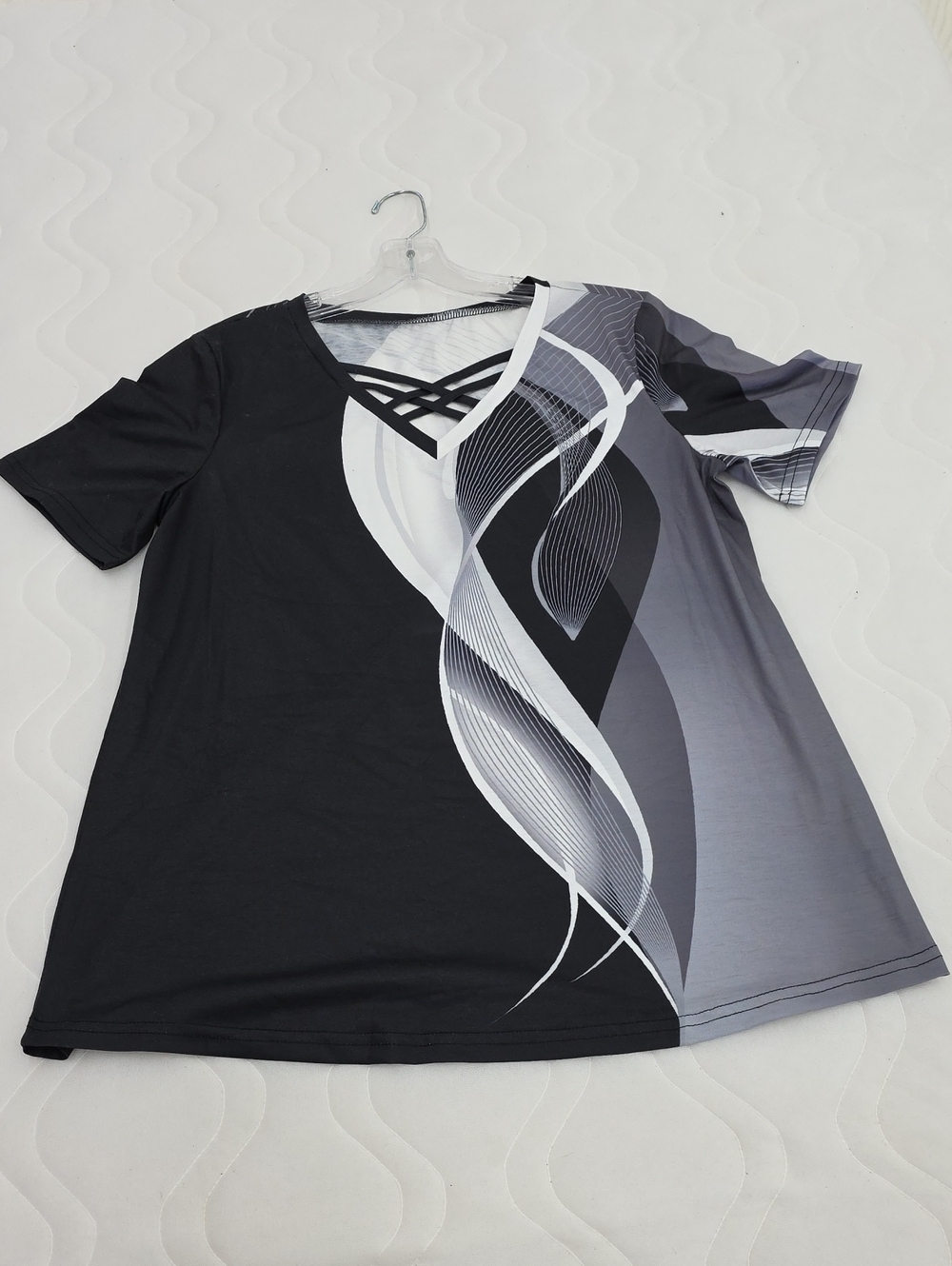 Women's Black & Gray V-Neck Short Sleeve Top with Graphic Detail